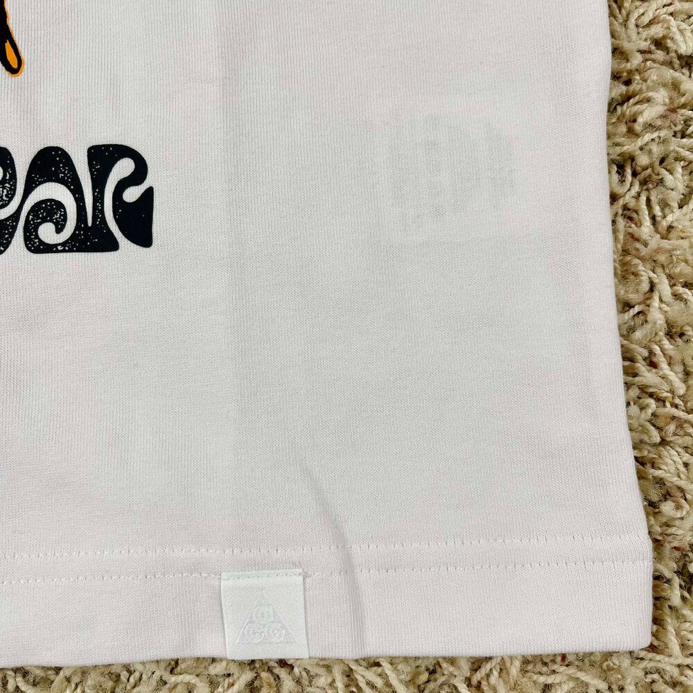 Nike ACG Women's Dri-FIT Butterfly Crop T-Shirt Phantom HF9522-030 Size XS (New) - Picture 8 of 16